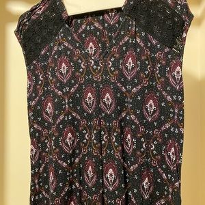 Daniel Rainn lace trim sleeveless top